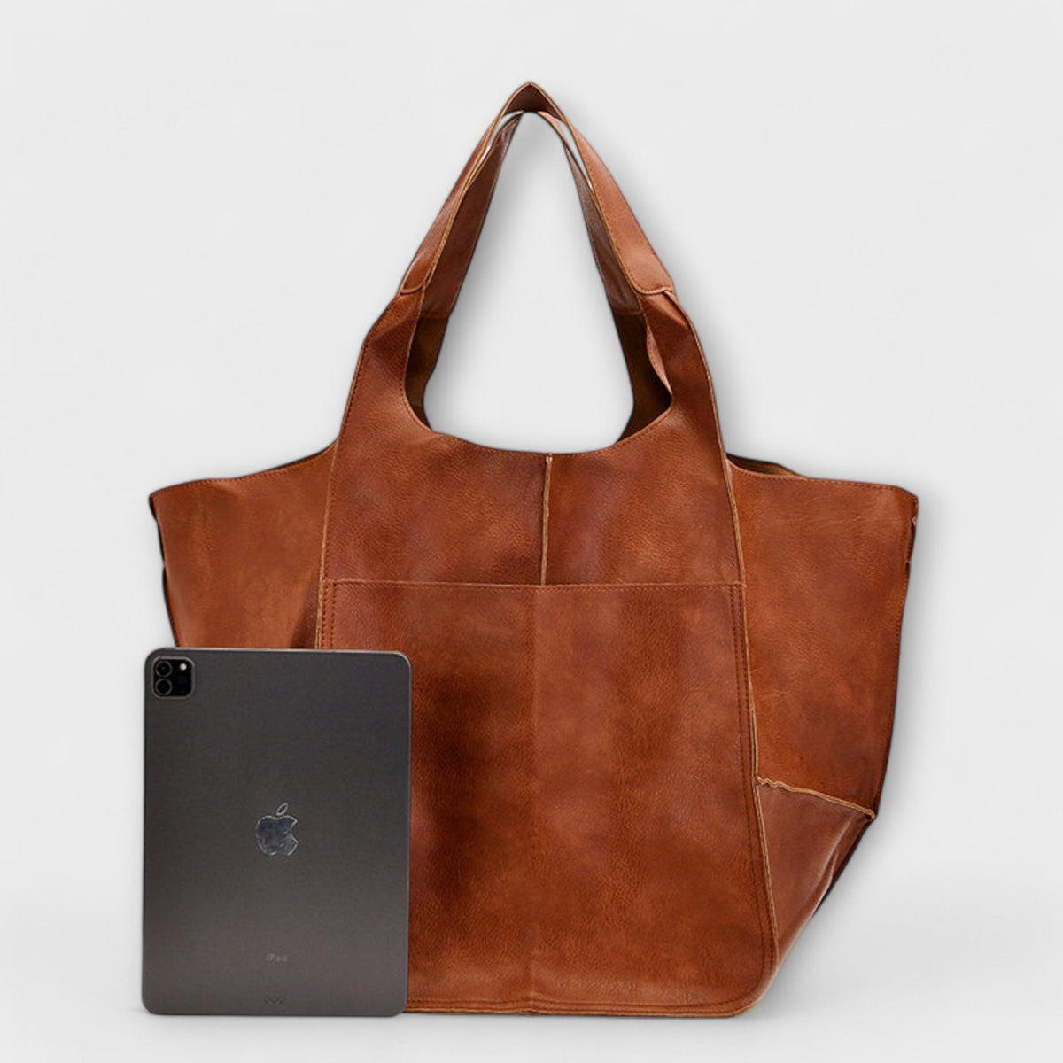 Urania | Oversized Leather Weekender Bag for Women