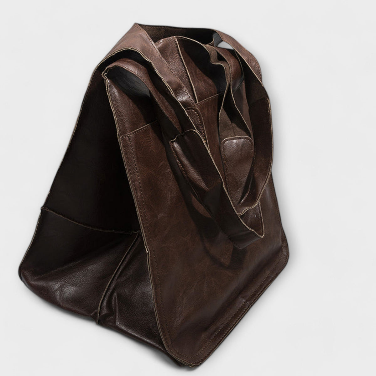 Urania | Oversized Leather Weekender Bag for Women