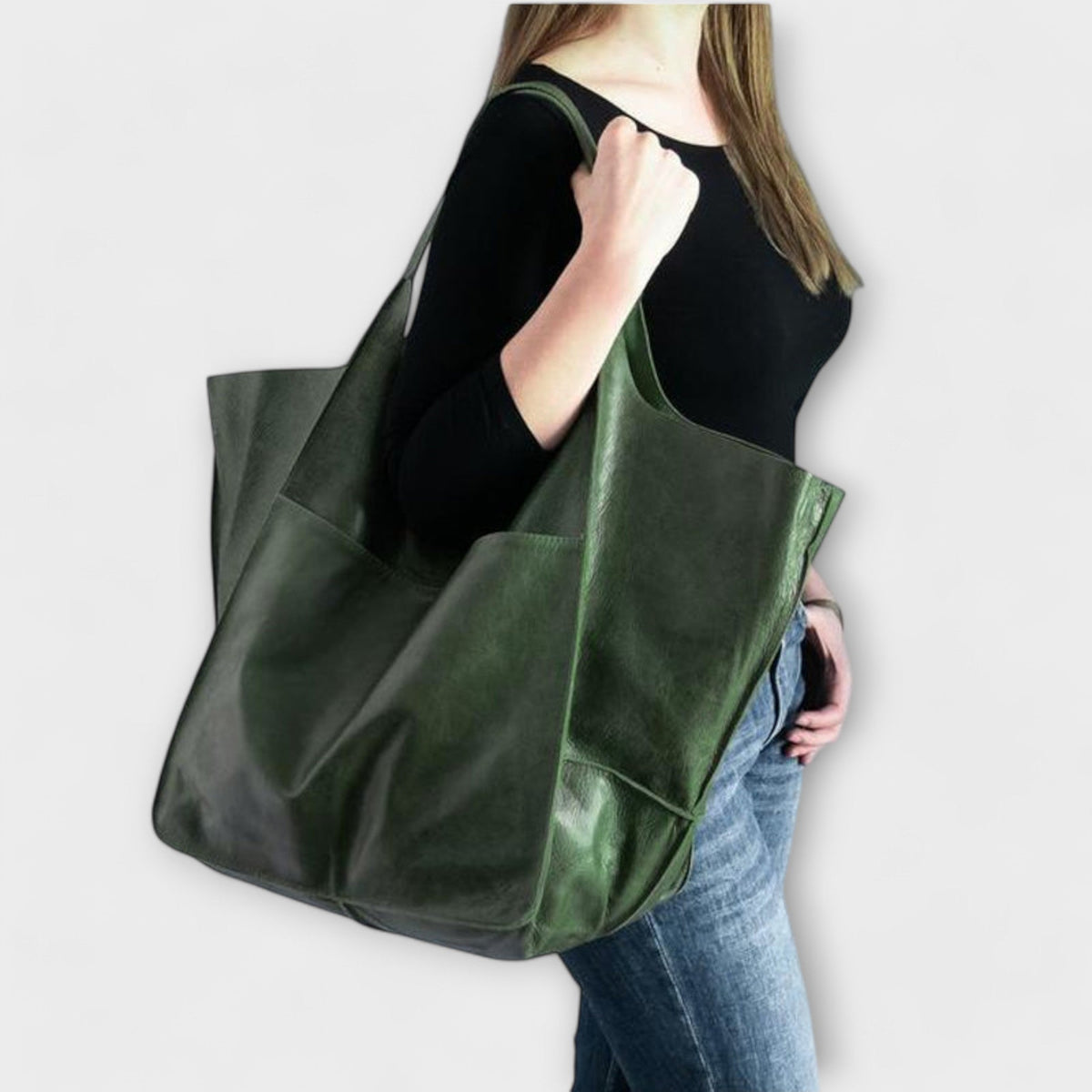 Urania | Oversized Leather Weekender Bag for Women