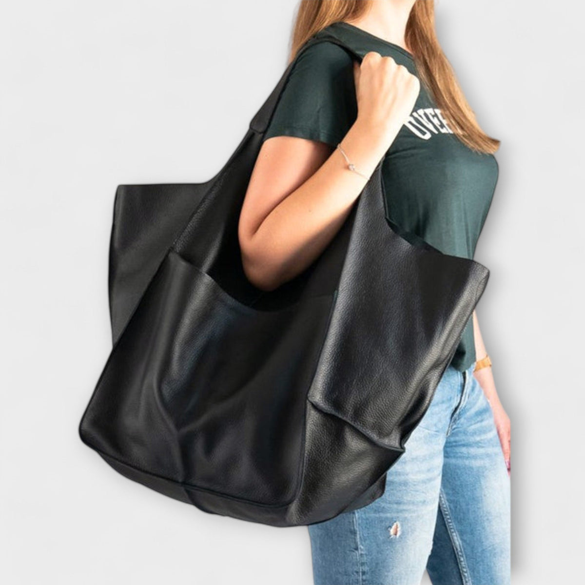 Urania | Oversized Leather Weekender Bag for Women