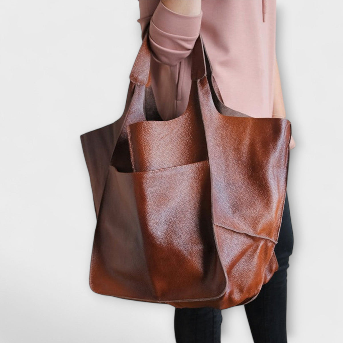 Urania | Oversized Leather Weekender Bag for Women
