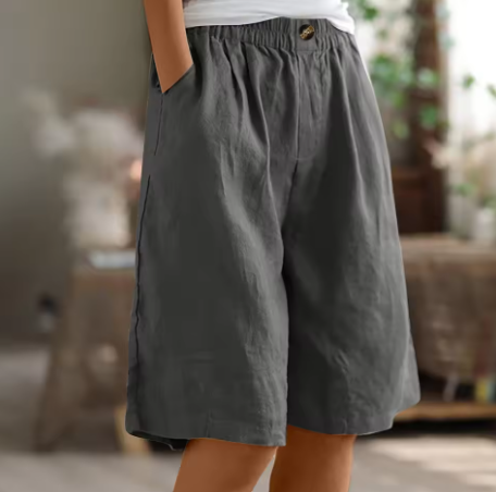 Daenerys | Loose Fit Shorts with Elastic Waist and Pockets for Women