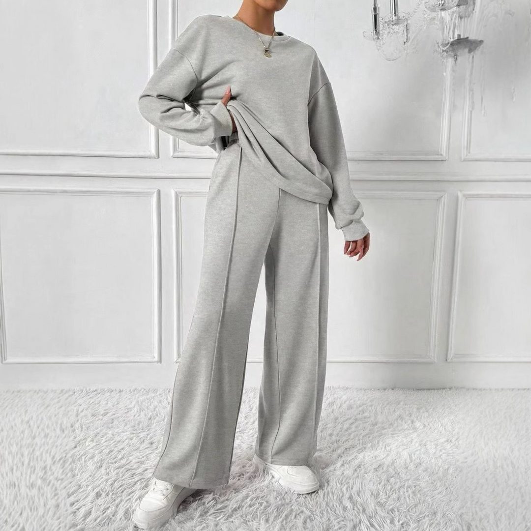 Hanne | Oversized Sweatshirt and High Waist Pants Set with Long Sleeves for Women