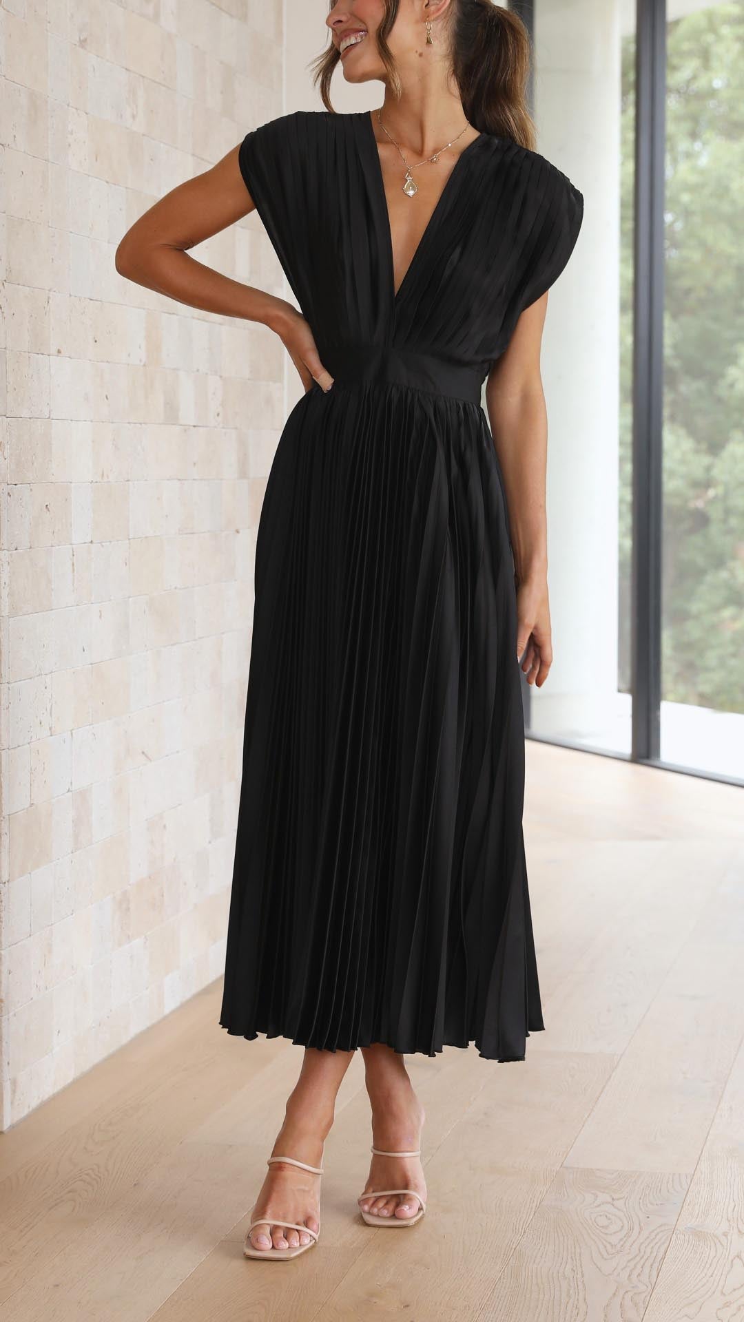 Kaitlyn | Pleated V-Neck Midi Wedding Guest Dress